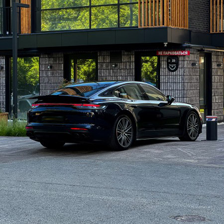 Porsche Panamera GTS new