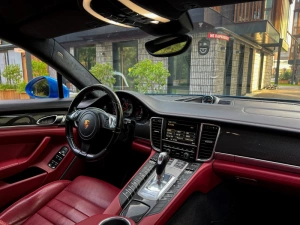 Porsche Panamera GTS