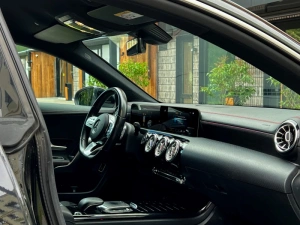 Mercedes-Benz CLA200